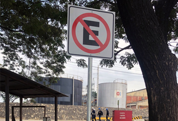 señaletica vial reflectivo prisimatico